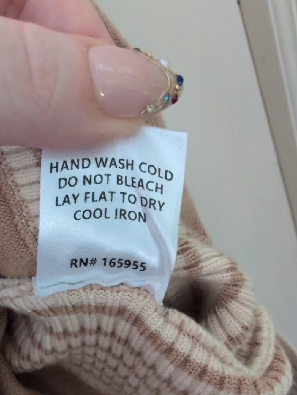 Tan Button-up Top - Picture 4 of 6